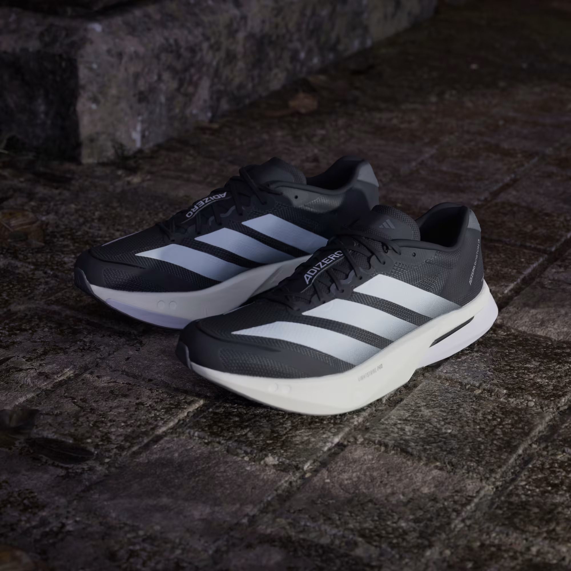 Adizero Boston 13 Dark Blue / Cloud White / Halo Silver