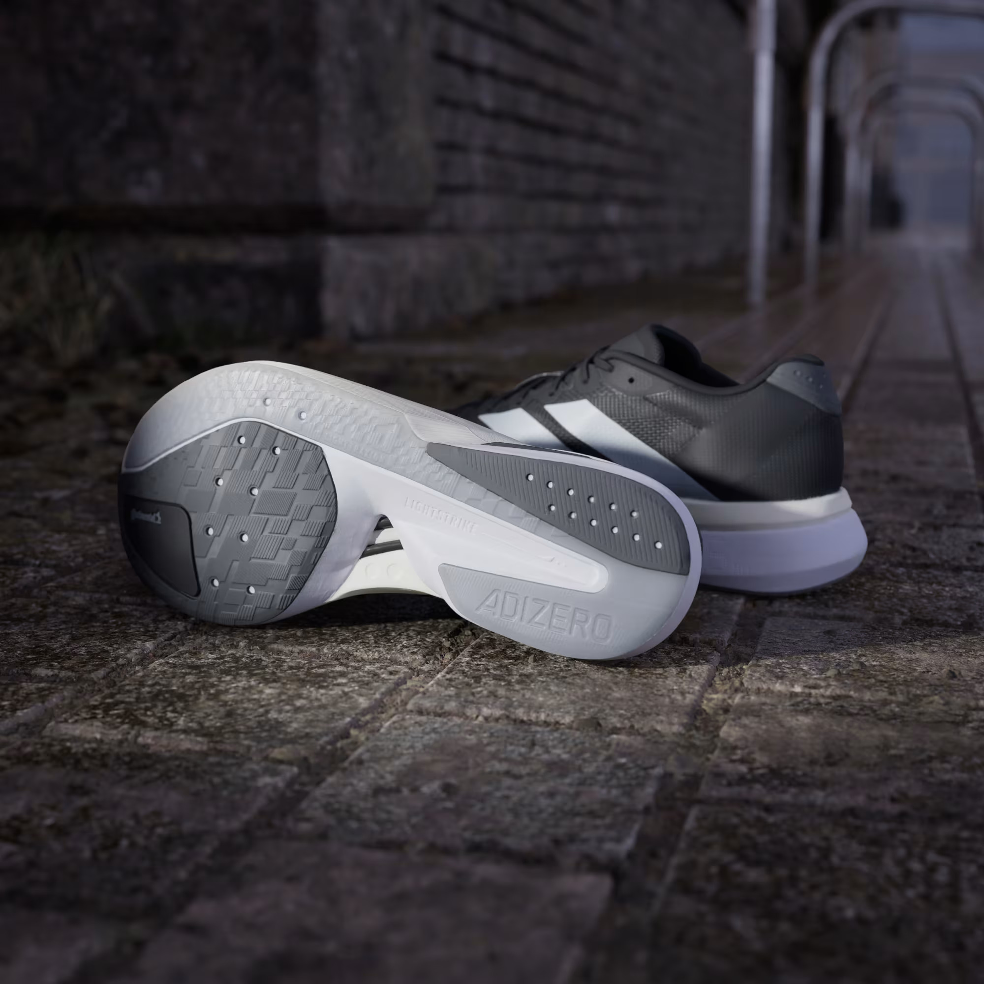 Adizero Boston 13 Dark Blue / Cloud White / Halo Silver